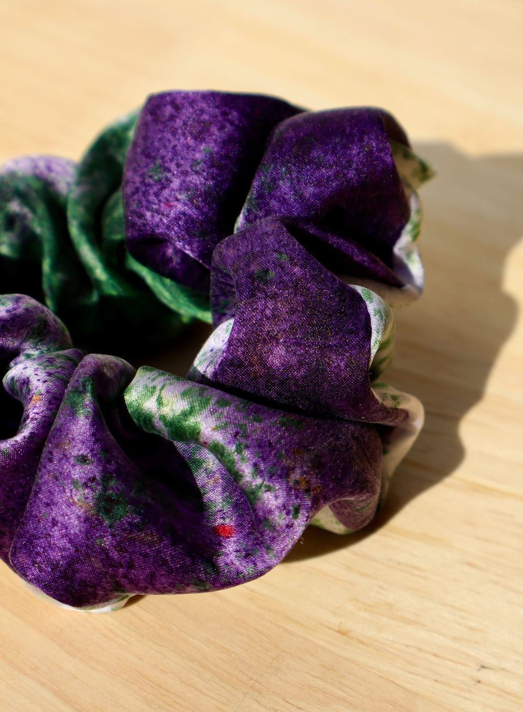Anemone Classic Silk Scrunchie
