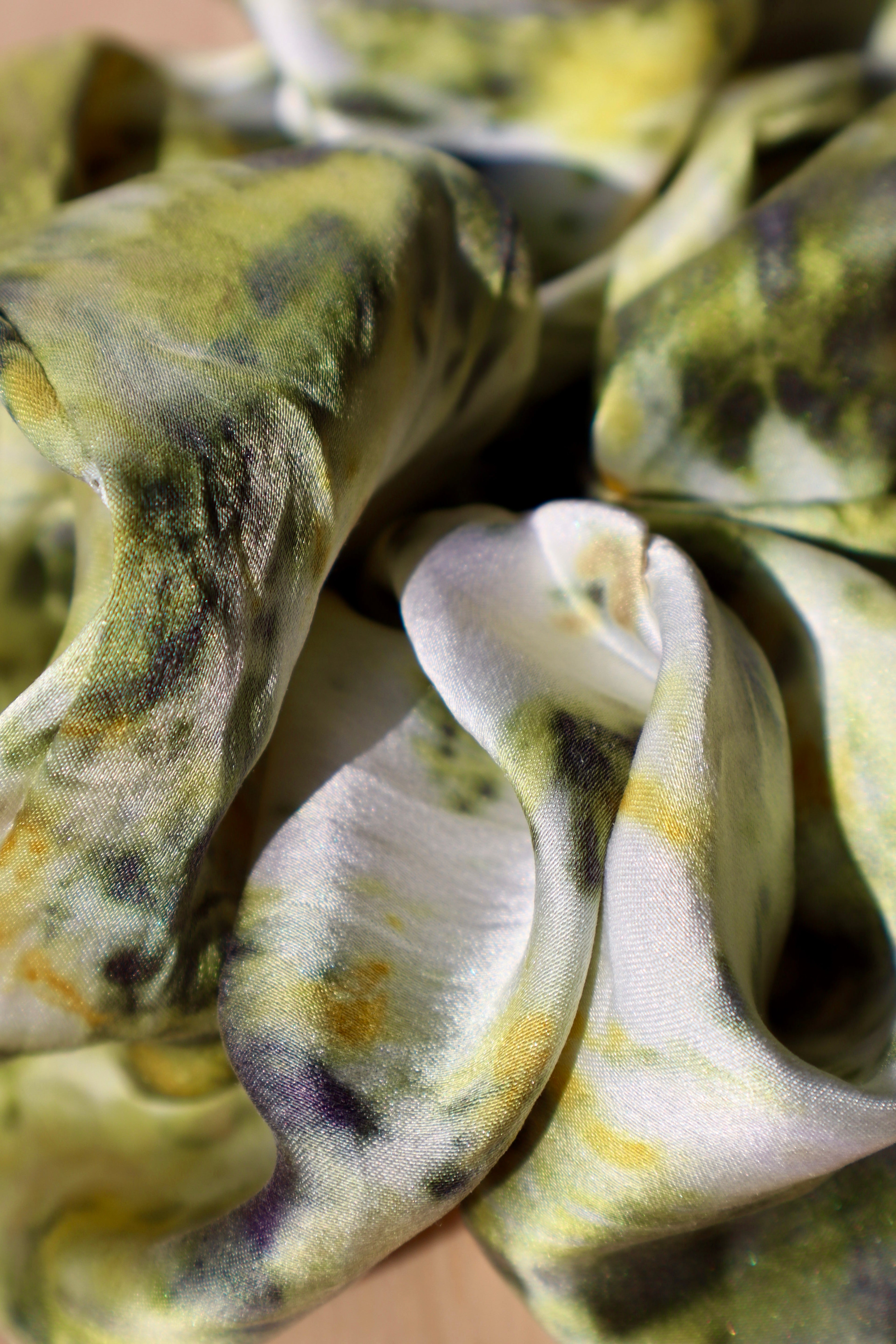 Neragoula Large Silk Scrunchie